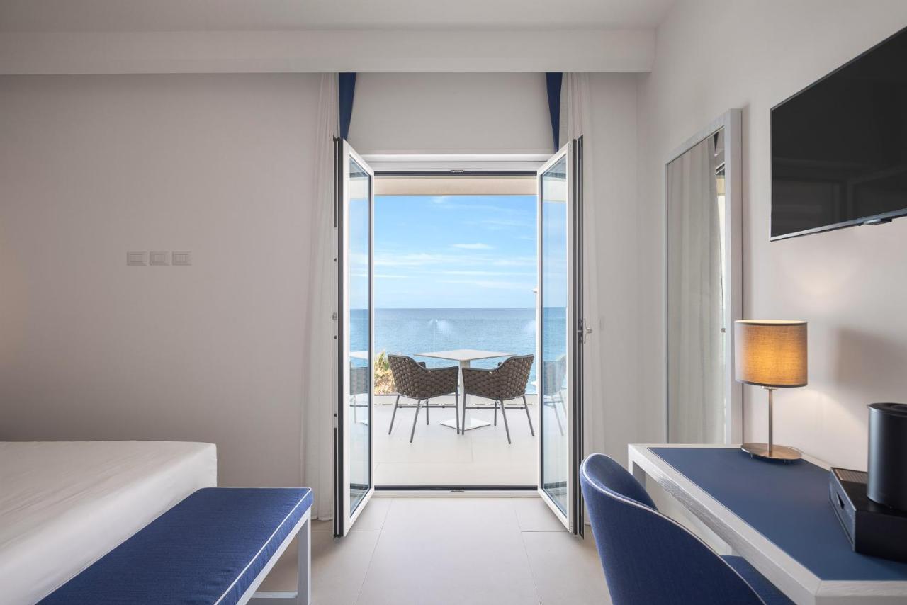 Seaside Hotel Capo d'Orlando Bagian luar foto
