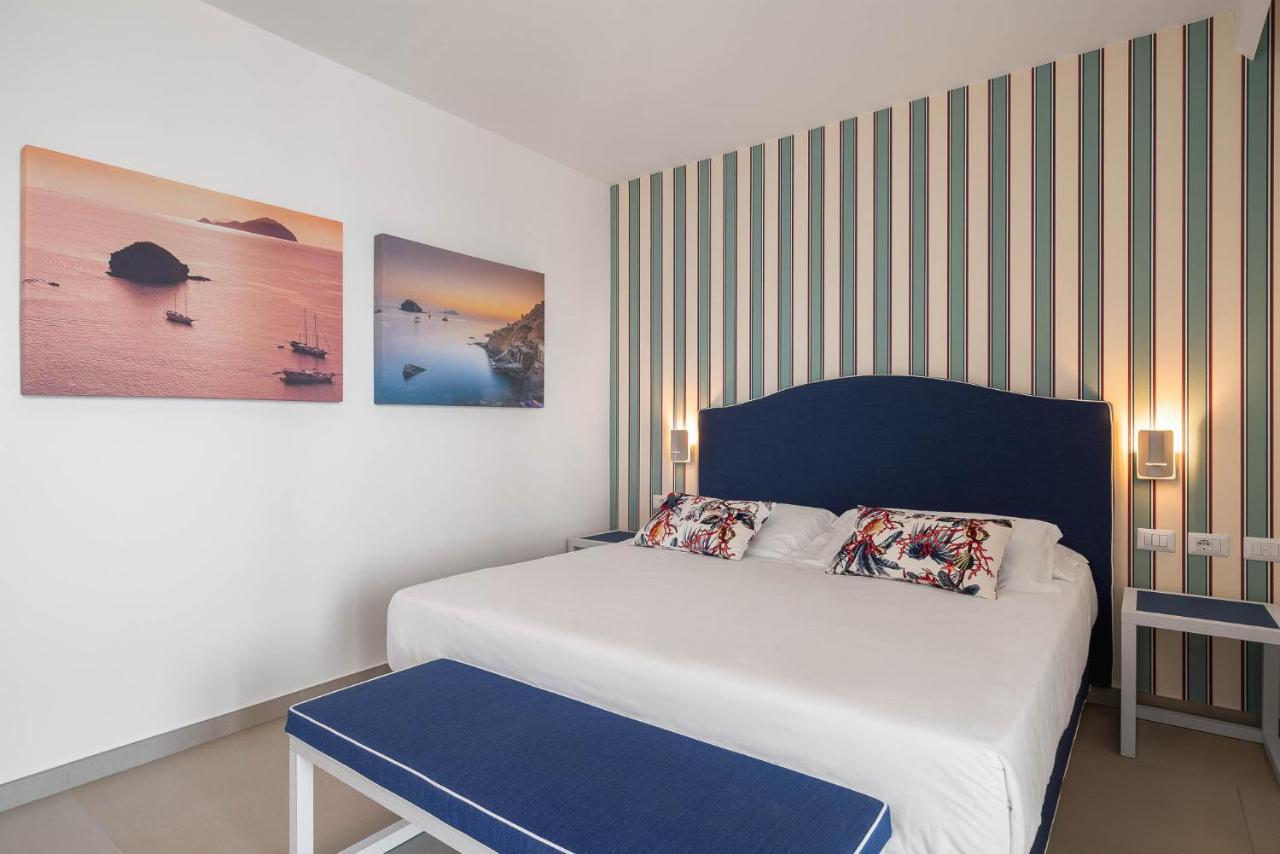 Seaside Hotel Capo d'Orlando Bagian luar foto
