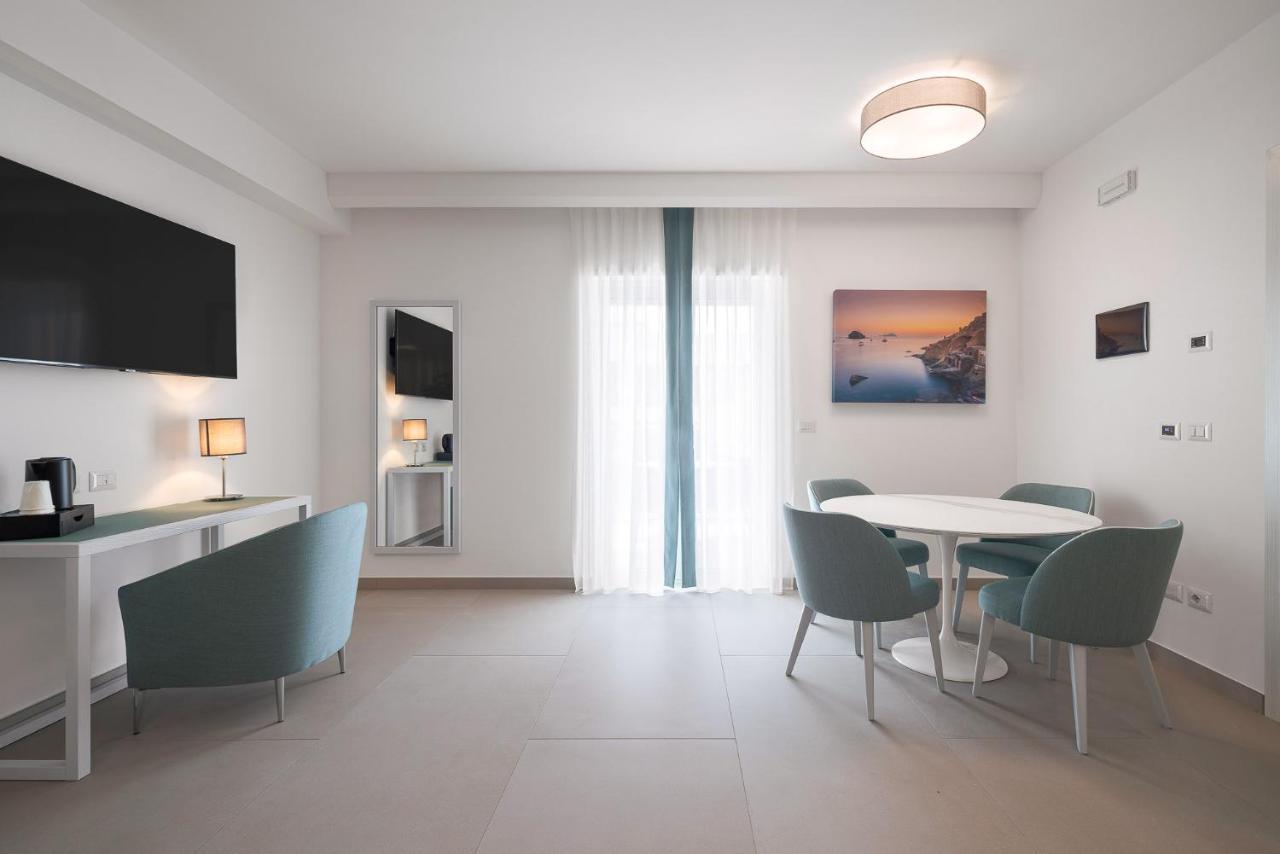 Seaside Hotel Capo d'Orlando Bagian luar foto