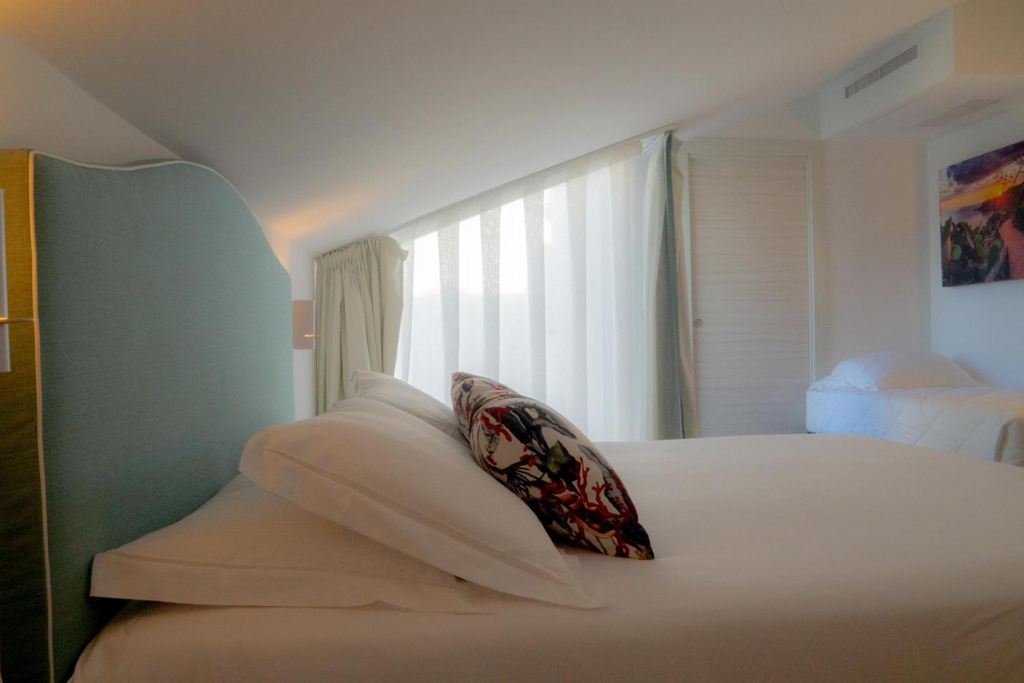 Seaside Hotel Capo d'Orlando Bagian luar foto
